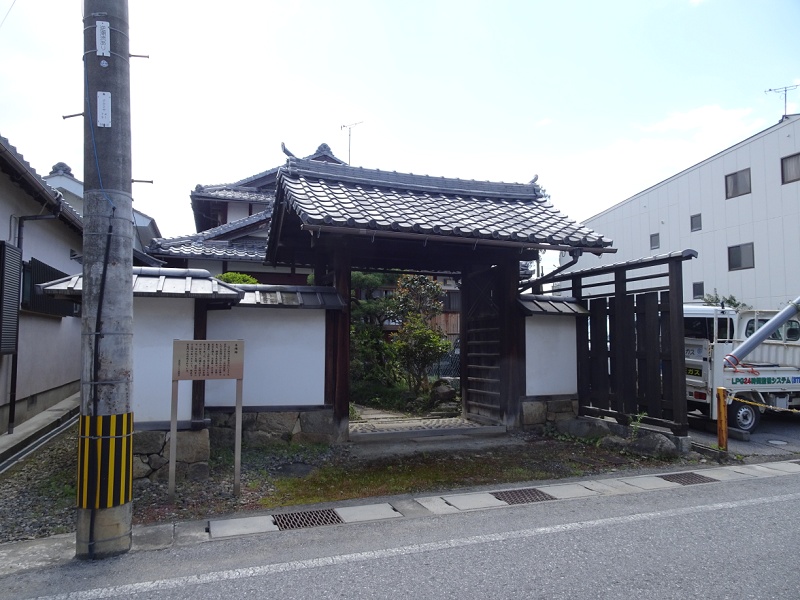 TOO001