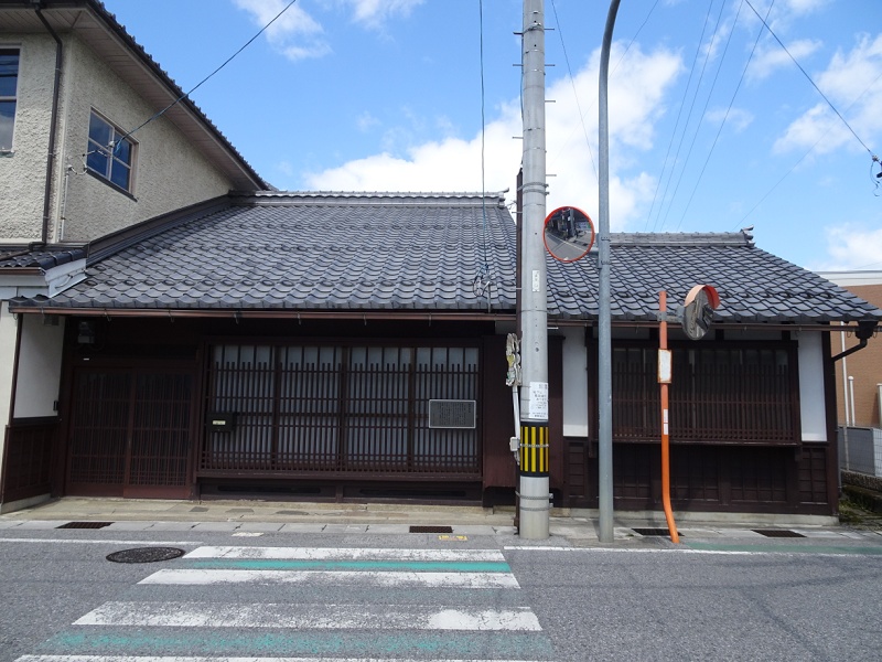 TOO001
