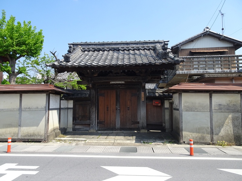 TOO001